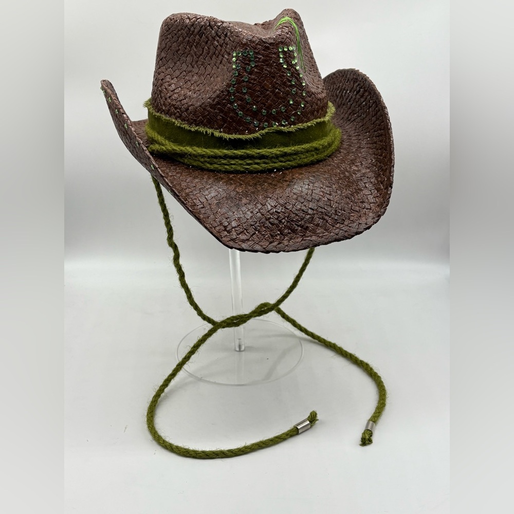 “Lucky Charm” by The Chapeauholic